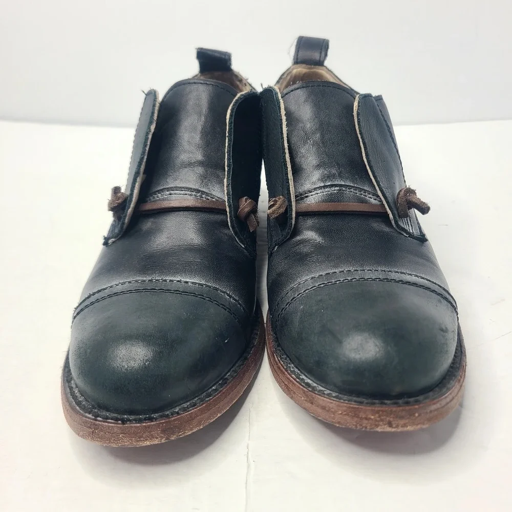 Freebird Mabel‎ Black Leather Distressed Oxfords Low Boots Women Size 7 Slip On